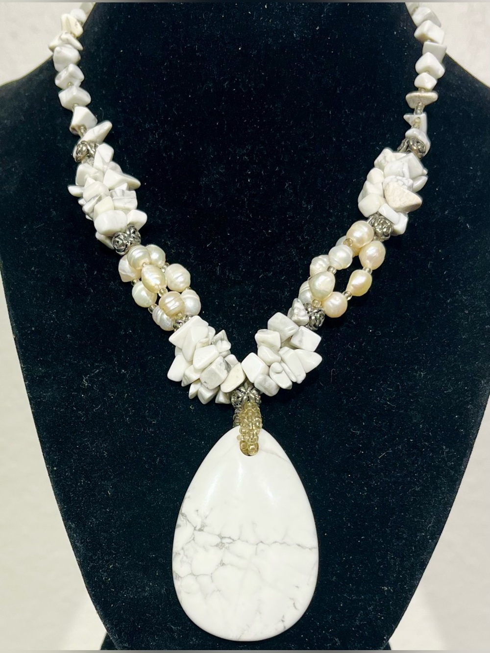 Vintage White Turquoise Teardrop Pendant Necklace with Pearl Accents